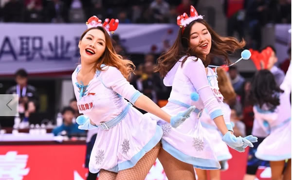 杨力维、杨舒予在女篮国家队苦练画面出炉！这对姐妹花相差7岁
