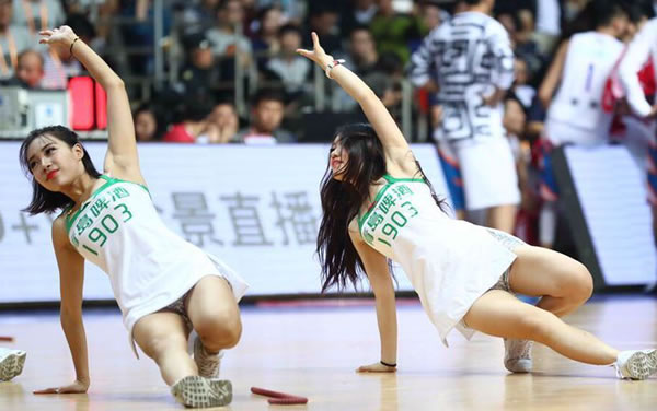 🤨盘点交易字母需要拉第三方的球队：勇士和快船有机会吗？
