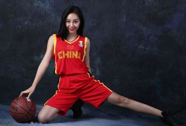 25%支持率！阿玛德挑球过掉埃德森绝杀曼城，获曼联赛季最佳进球